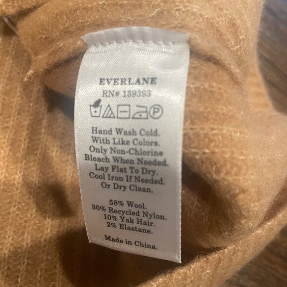 NWT Everlane Sz M Cropped Tank Top Tan Camel Cozy Stretch Ribbed Wool Yak - Picture 9 of 9